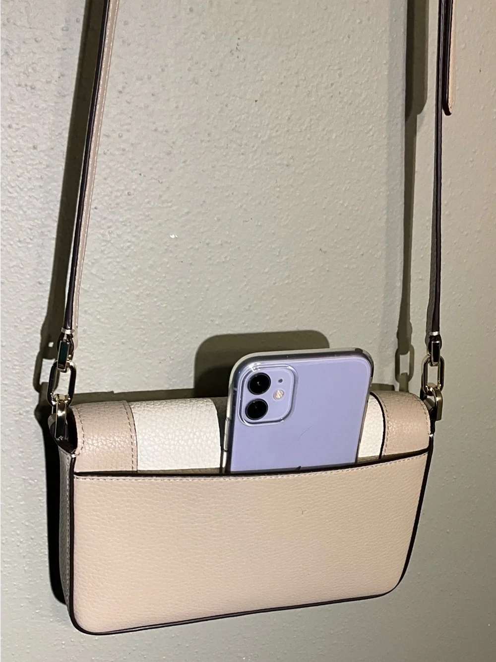NWOT Kate Spade Two-Tone Pebbled Leather Crossbody Bag in Cream and Taupe